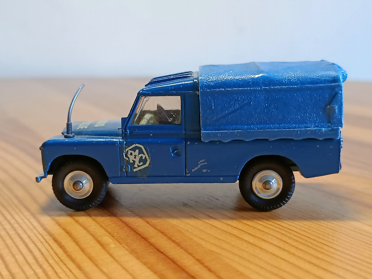 416S RAC Radio Rescue Land Rover 1 – Corgi Toys