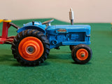 Gift Set 18 Fordson Power Major Tractor (early edition) + Plough (1)