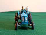 Gift Set 13 Fordson Power Major Tractor + Plough (1)