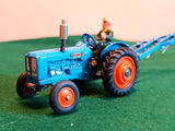 Gift Set 13 Fordson Power Major Tractor + Plough (1)
