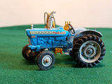 74 Ford 5000 Tractor with Hydraulic Scoop at the side