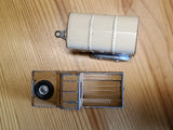 Gift Set 2 Land Rover and Pony trailer in fawn / cream (3)