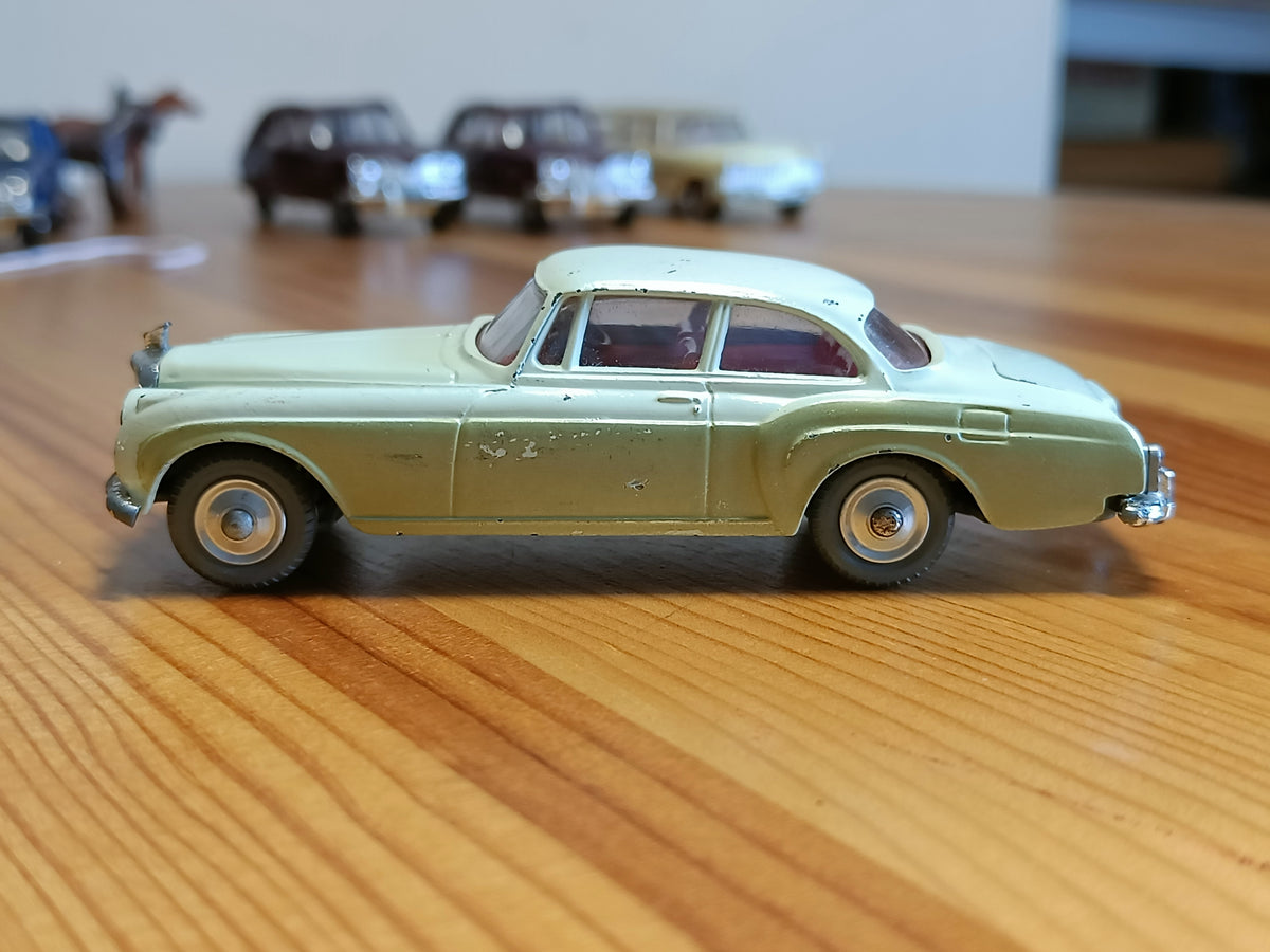 コーギー　Bentley Continental Sports Saloon) Bentley Continental Sports Saloon Black and Silver (224