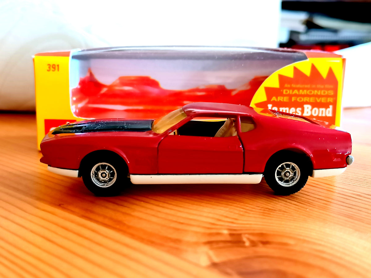 391 James Bond Ford Mustang Mach 1 with box – Corgi Toys