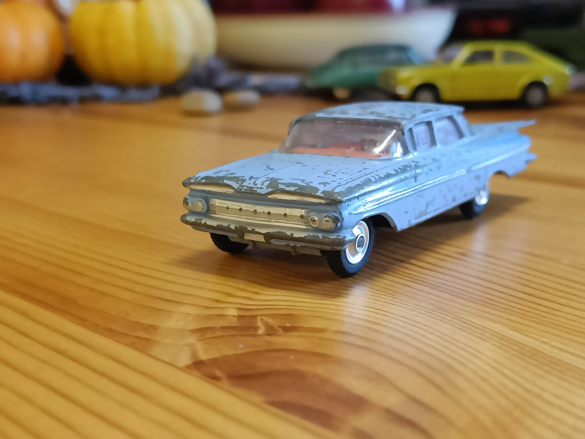 220 Chevrolet Impala in blue – Corgi Toys