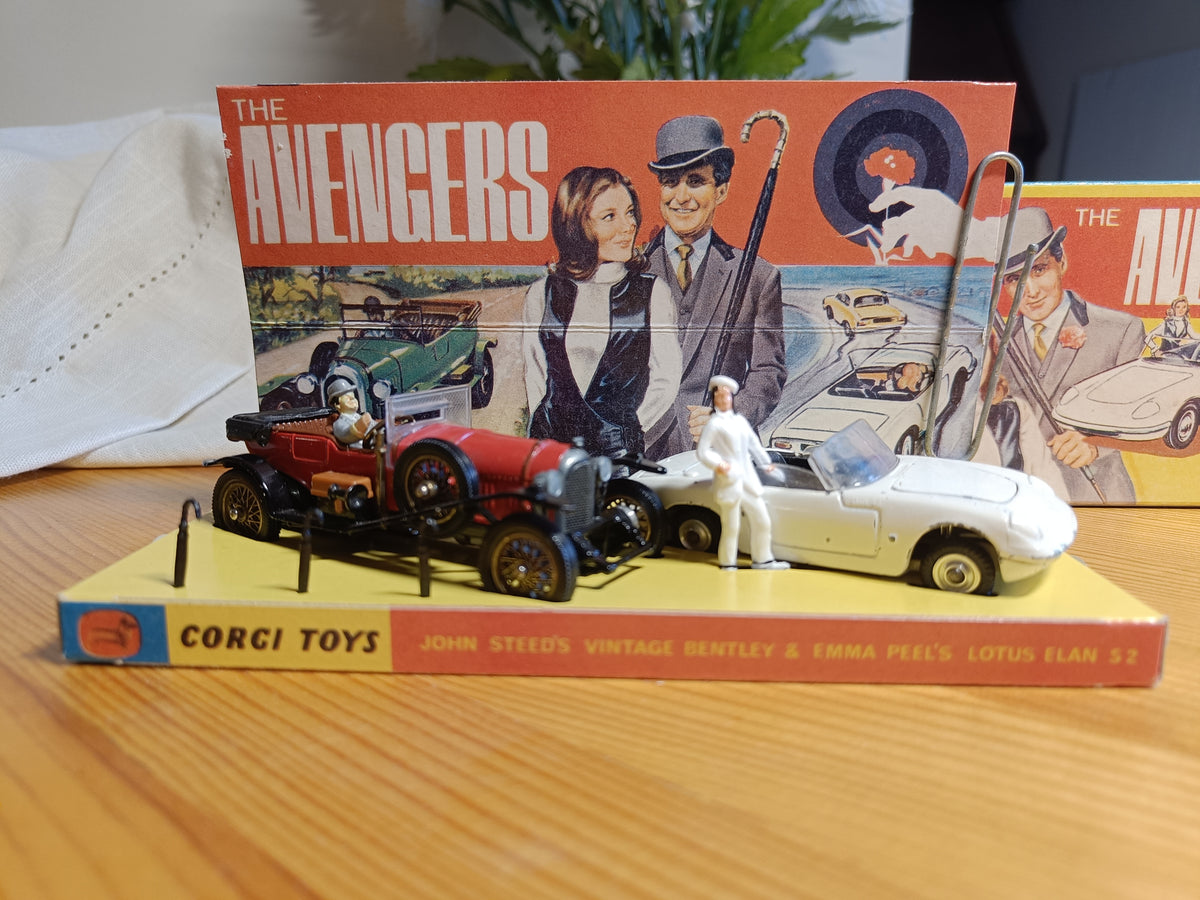 Gift Set 40 The Avengers (2) – Corgi Toys