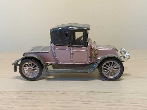 9031 1910 Renault 12/16 in lavender