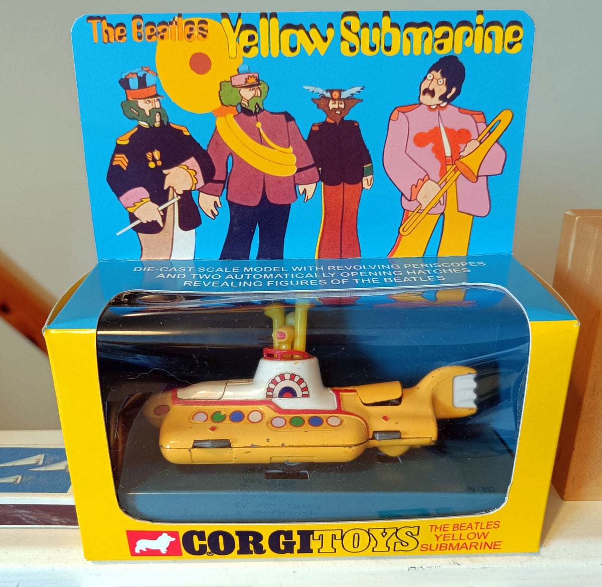 803 The Beatles' Yellow Submarine – Corgi Toys