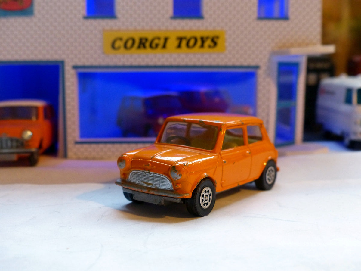 204 Morris Mini Minor – Corgi Toys