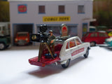 Gift Set 13 Renault 16 Tour de France *with red headboard*