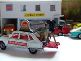 Gift Set 13 Renault 16 Tour de France *with red headboard*