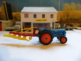 Gift Set 18 Fordson Power Major Tractor (late edition) + Plough