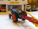Gift Set 18 Fordson Power Major Tractor (late edition) + Plough