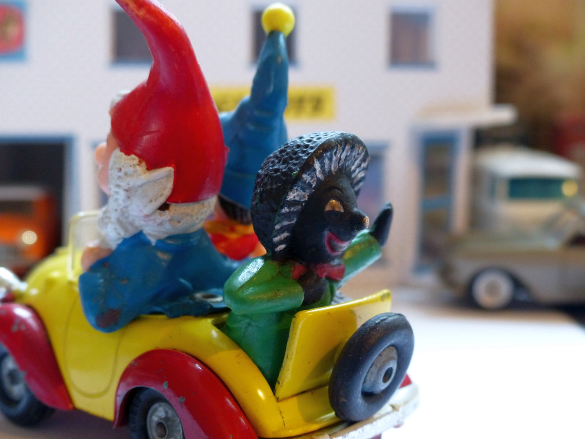 801 Noddy Car with rare first issue Golly and box – Corgi Toys