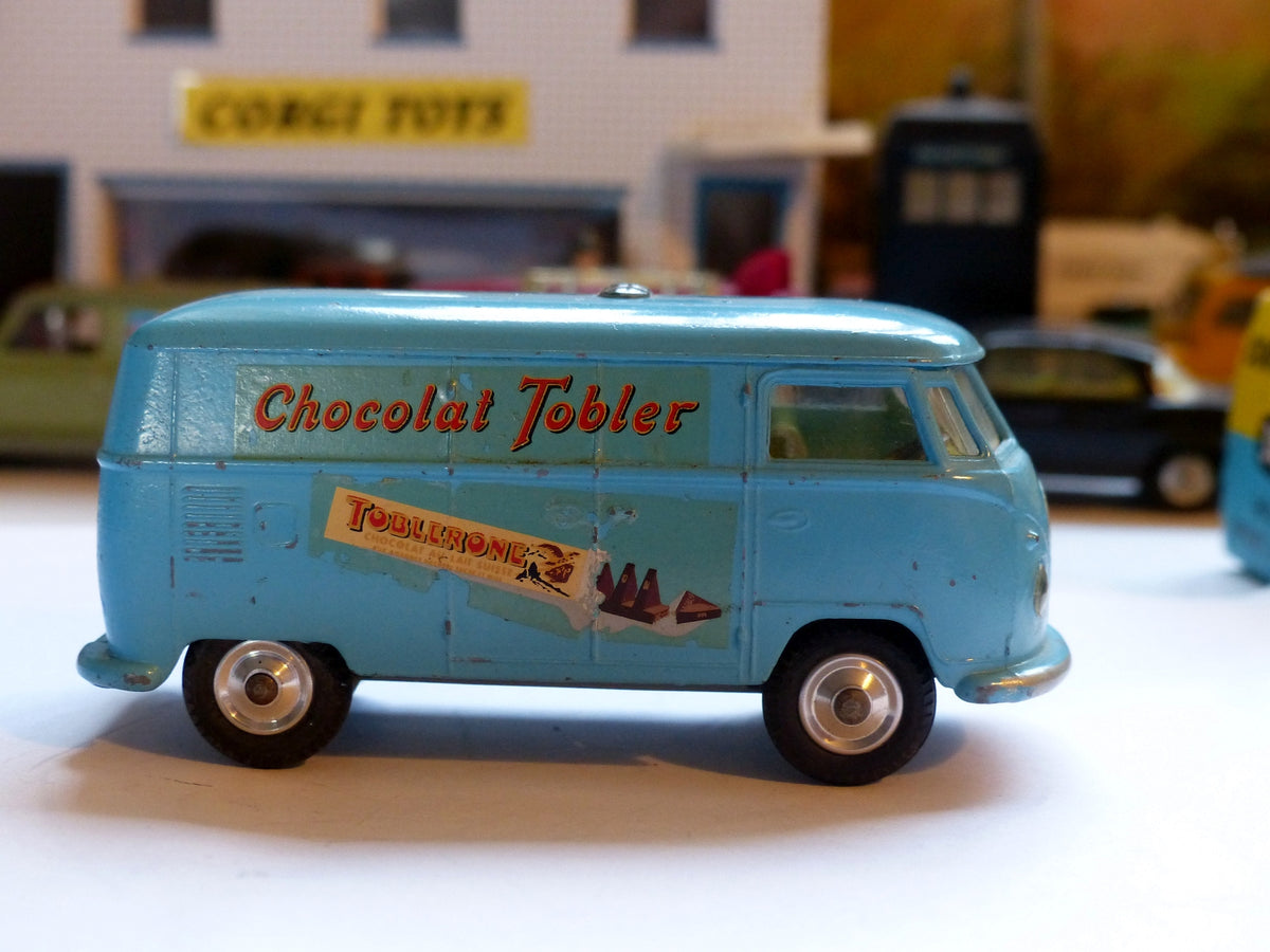 441 VW Toblerone Van – Corgi Toys