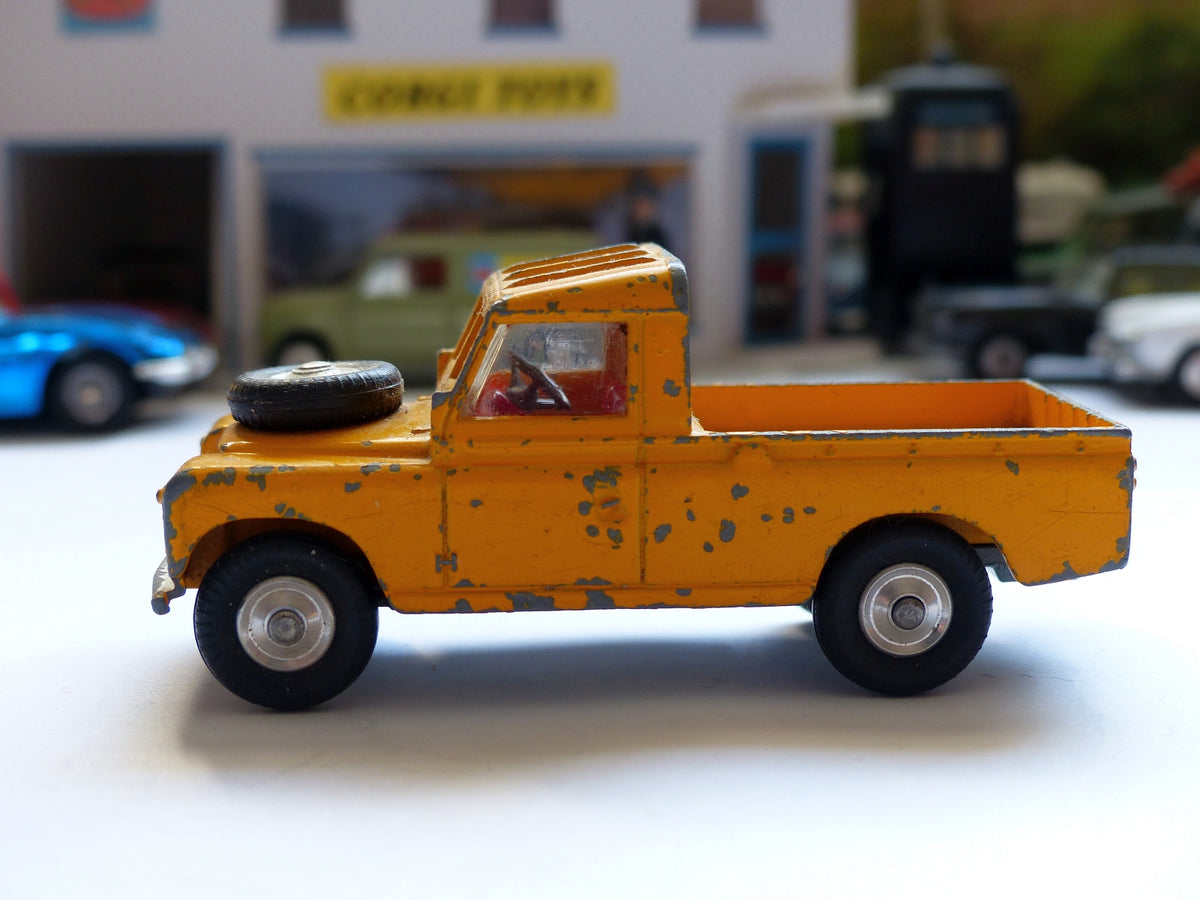 ミニカー LANDROVER CORGI TOYS 3set Gift Set 3 RAF Land Rover with Thunderbird with original box