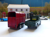 Gift Set 2 Land Rover and Pony Trailer (7)