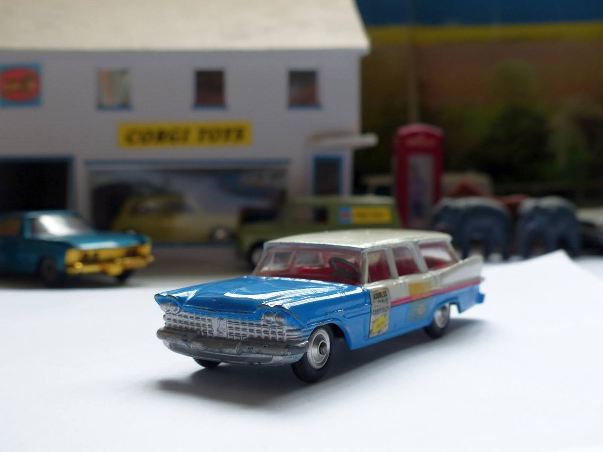 443 Plymouth Sports Suburban US Mail – Corgi Toys