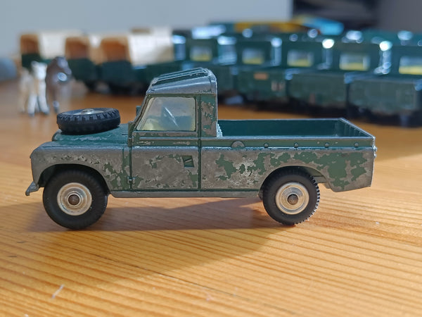 438 Land Rover in deep green 10
