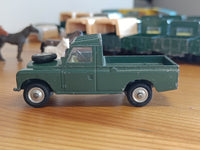 438 Land Rover in deep green 13