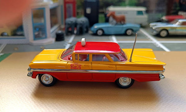 R480 Chevrolet Impala Taxi Cab (Model Club Issue)