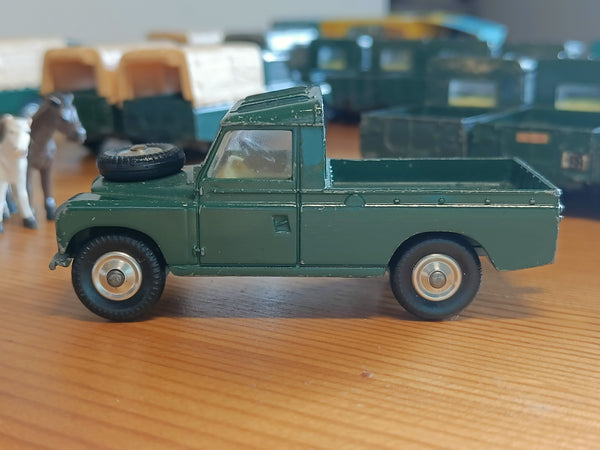 438 Land Rover in deep green 4