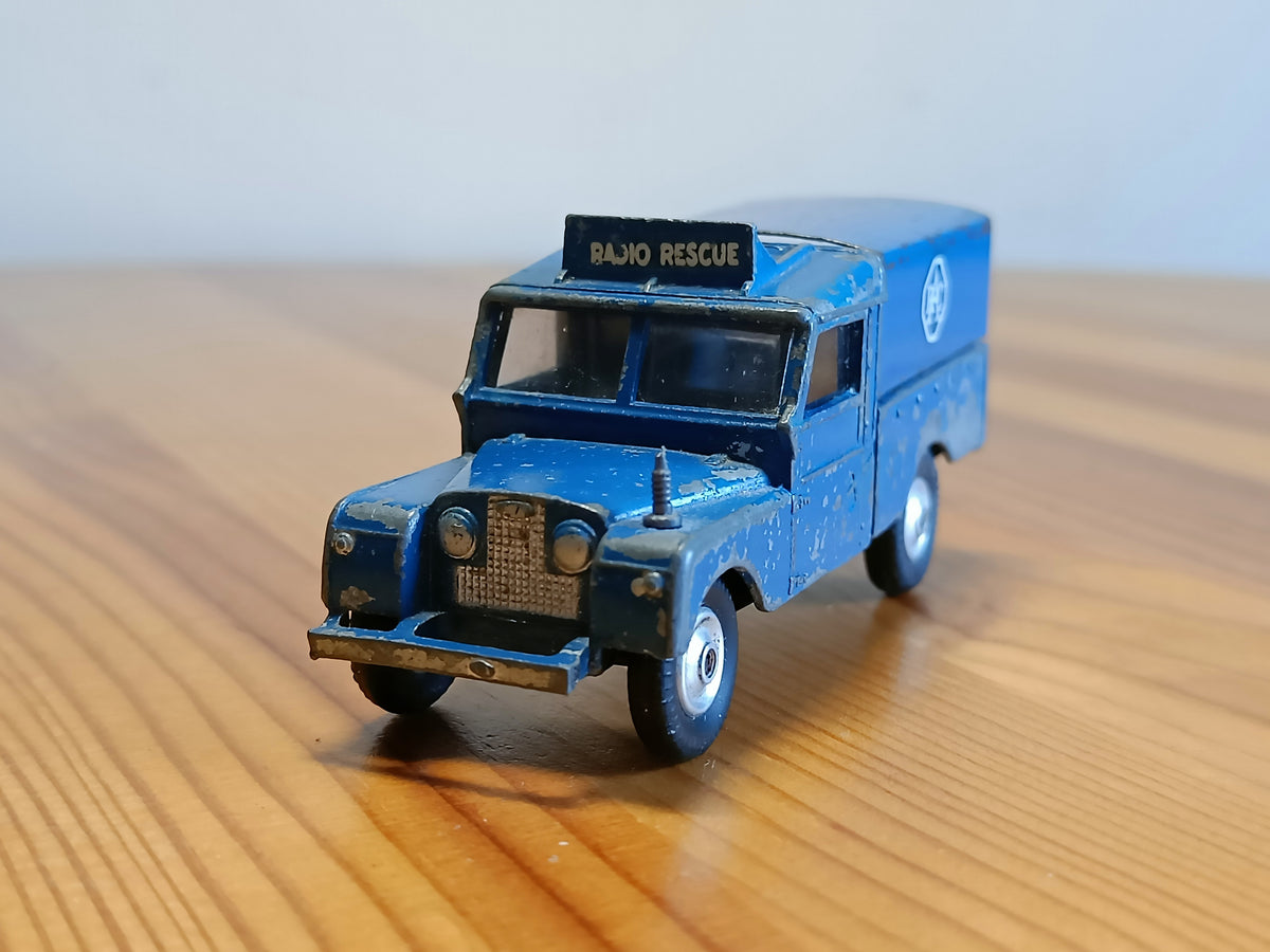 超話題新作 Rescue Radio RAC 416 Land Toys Corgi – 4 Rover ミニカー