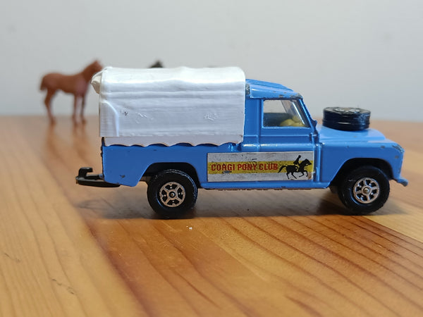 Gift Set 15 Pony Club Land Rover (5) in dull blue