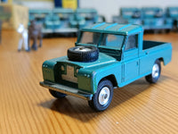 438 Land Rover in turquoise-green with shaped wheels 6