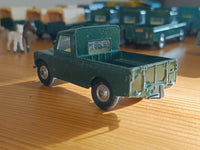 438 Land Rover in deep green 7