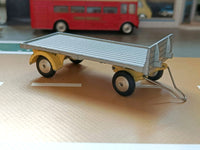 101 Platform Trailer in silver and yellow (early edition)