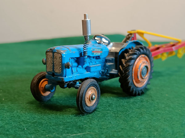 Gift Set 18 Fordson Power Major Tractor (early edition) + Plough 
