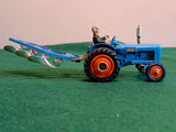Gift Set 13 Fordson Power Major Tractor + Plough (1)