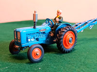 Gift Set 13 Fordson Power Major Tractor + Plough (1)