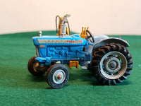 74 Ford 5000 Tractor with Hydraulic Scoop at the side