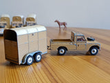 Gift Set 2 Land Rover and Pony trailer in fawn / cream (4)