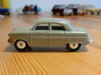 200 Ford Consul in mushroom