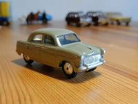 200 Ford Consul in mushroom