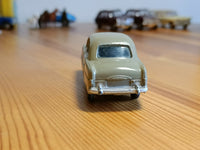 200 Ford Consul in mushroom