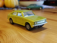 306 Morris Marina in metallic lemon