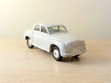 204 Rover 90 in ivory