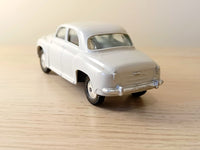 204 Rover 90 in ivory
