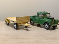 438 Land Rover and trailer from Gift Set 22 (1)