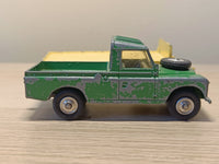 Gift Set 22 Land Rover + Trailer