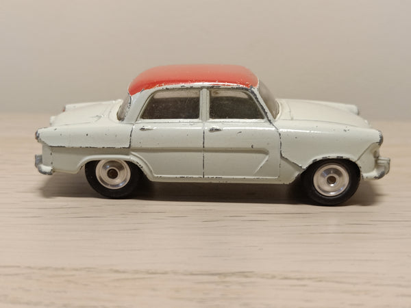 207 Standard Vanguard III *with original box*