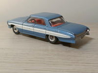 235 Oldsmobile Super 88 in metallic blue