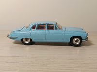 238 Jaguar Mk X in pale blue