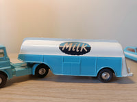 1141 Bedford Milk Tanker
