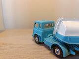 1141 Bedford Milk Tanker