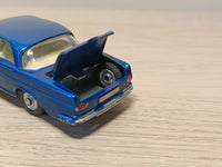 253 Mercedes-Benz 220SE in metallic blue (3)
